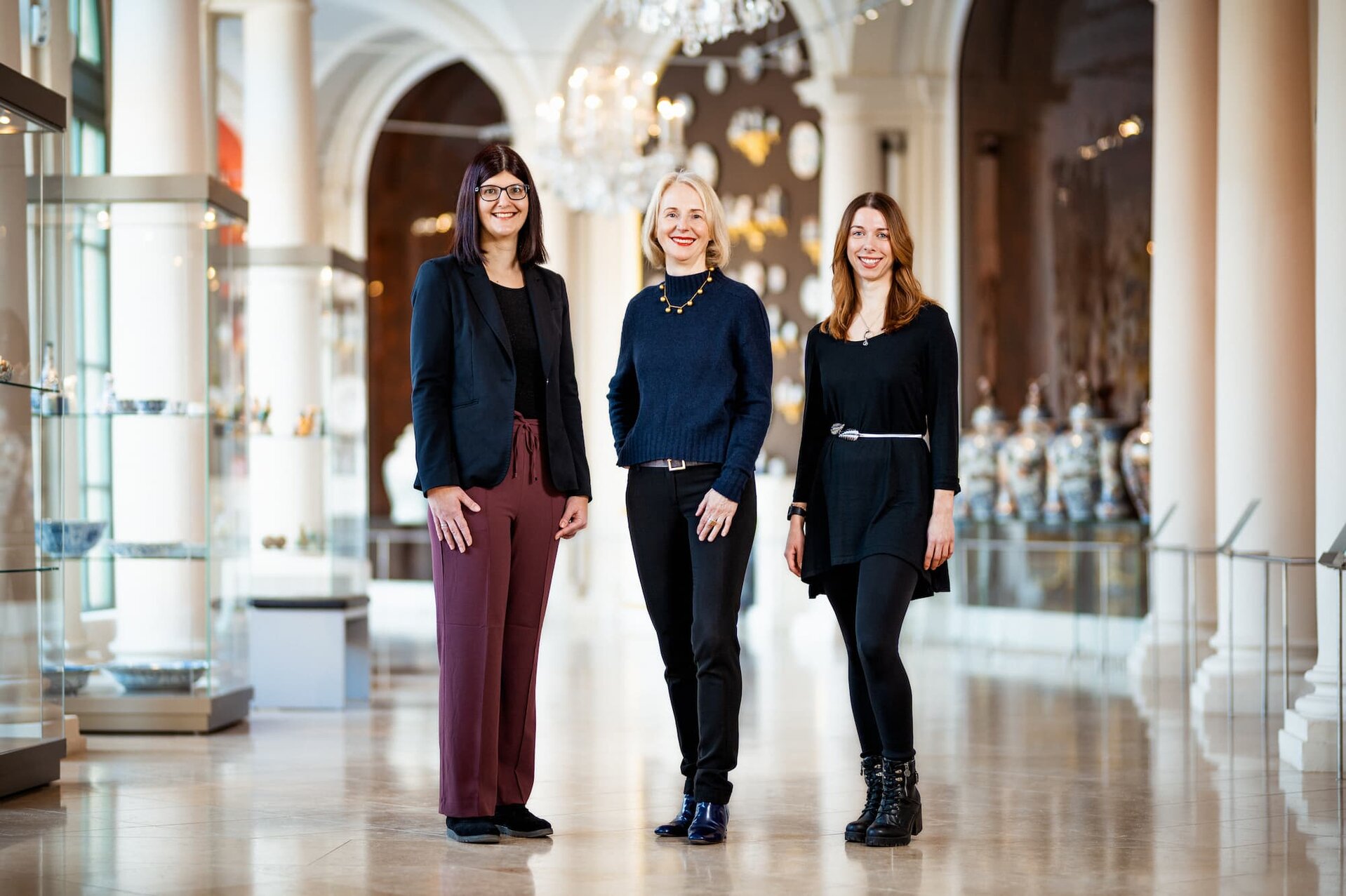 Das Team der MSU Museen erleben GmbH in der Bogengalerie der Porzellansammlung